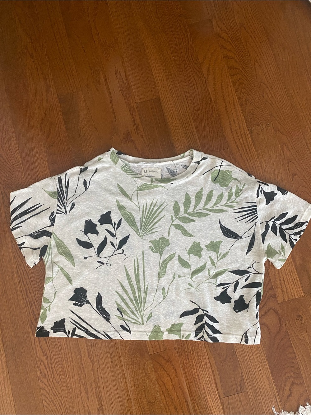 For Days Cropped Botanical Print Tee with Green & Black Leaves